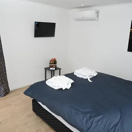Elysium4 Apartman *